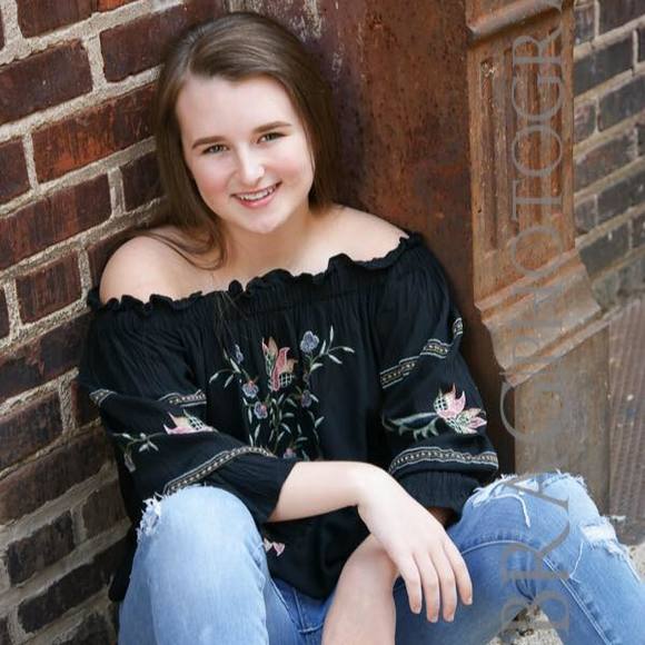 Meet your Posher, Nina - Picture 1 of 1